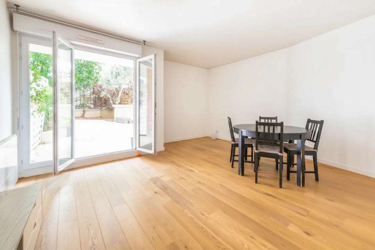 Suresnes - 49m² - appartement T2 - Terrasse / jardin - parking - cave - photo 2