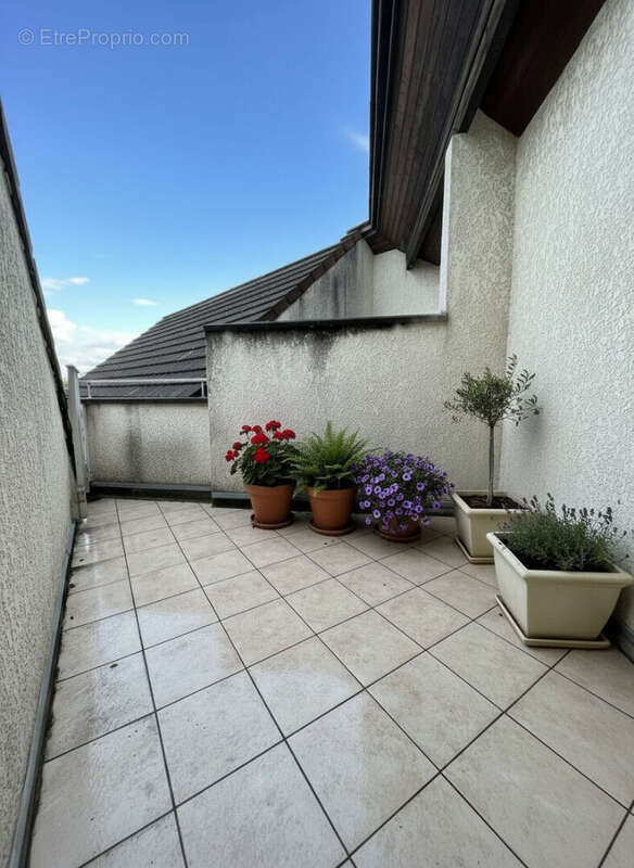 Appartement à PONTAULT-COMBAULT