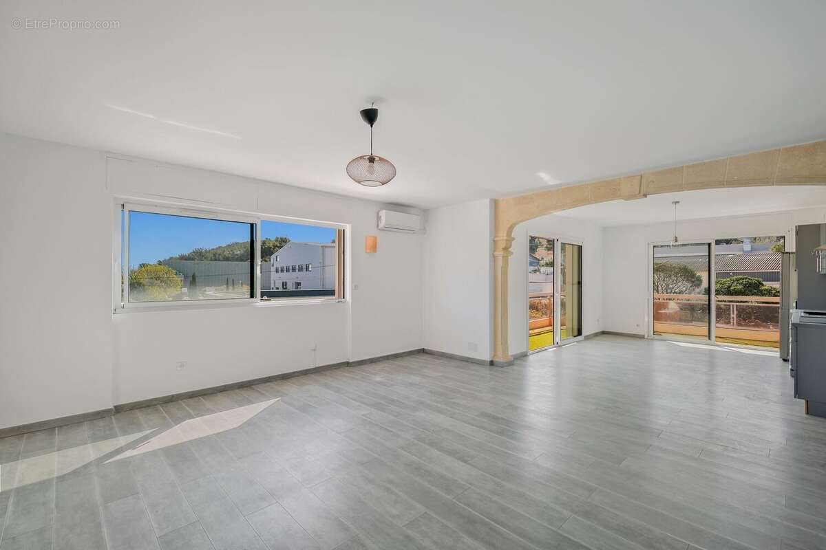 Appartement à HYERES