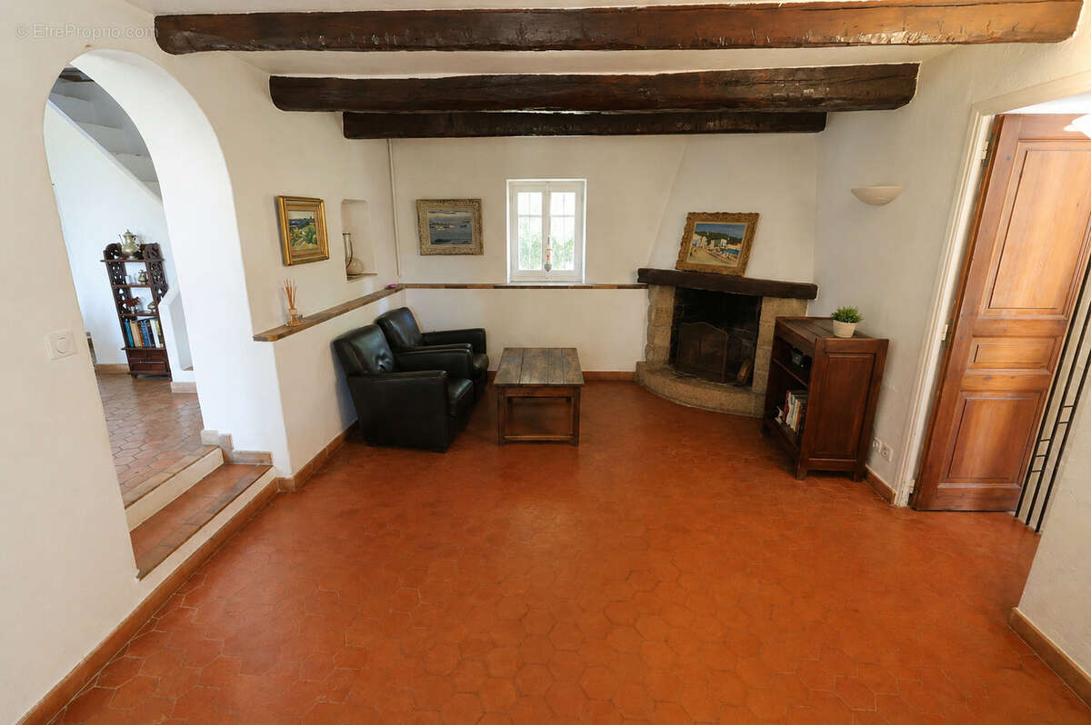 Mas Grasse saint Jacques 170 m² avec jolie jardin et piscine - photo 13