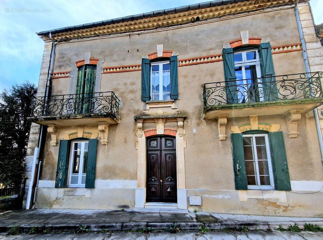Maison à CANAULES-ET-ARGENTIERES
