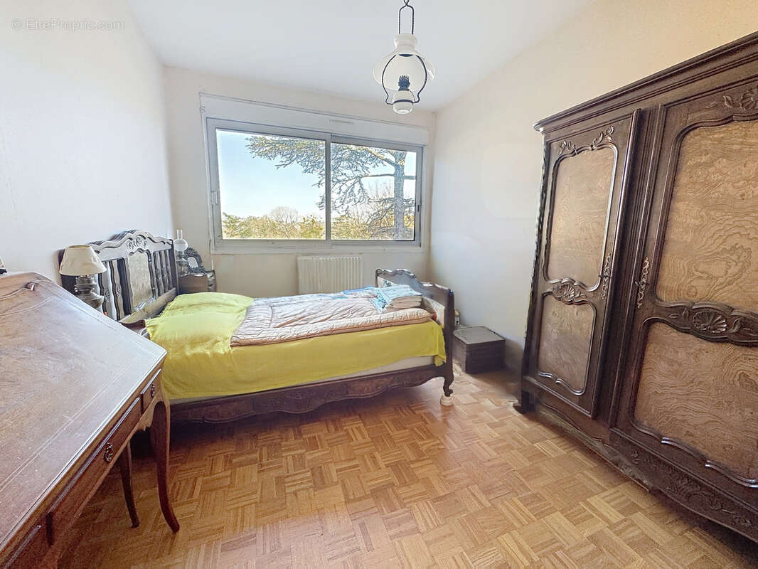 Appartement à SAINT-GENIS-LAVAL