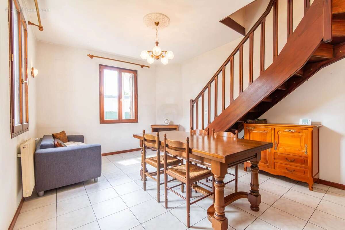 Maison à MONTMORENCY
