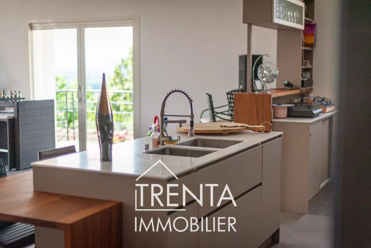 Maison à SAINT-JEAN-DE-MOIRANS