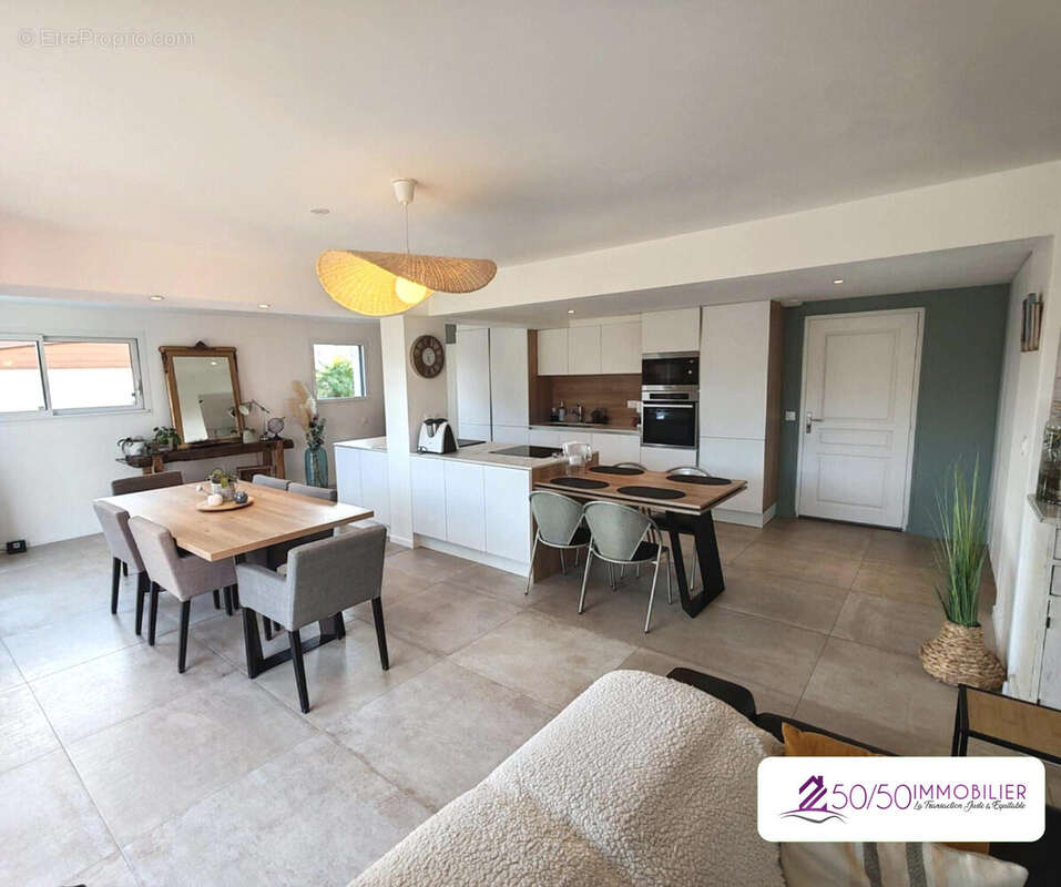 Maison à LANDIVISIAU