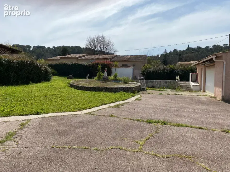 Terrain à PIERREFEU-DU-VAR