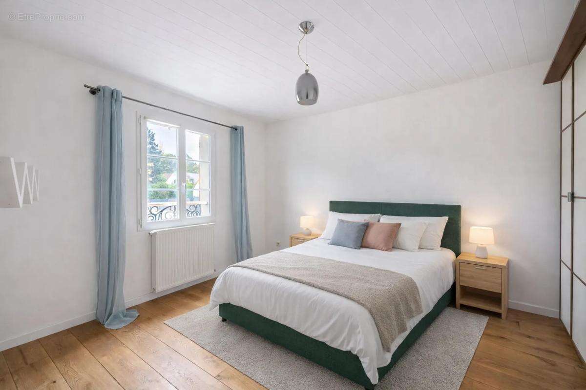 Maison à SAINT-LEGER-EN-YVELINES