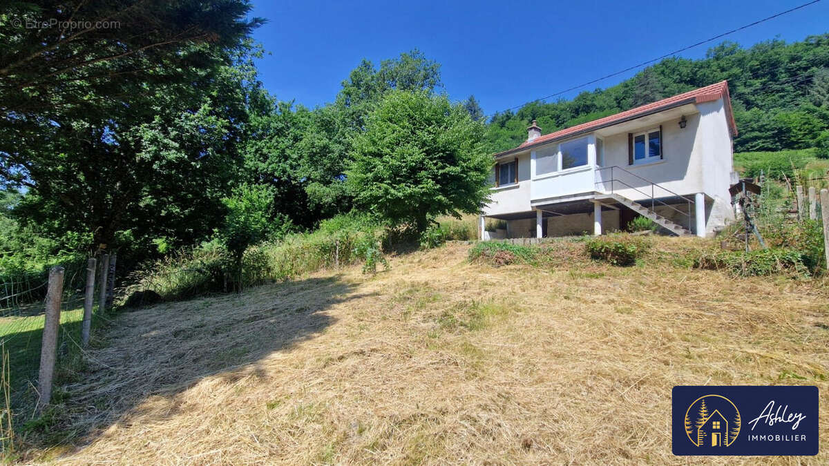 Maison 3 pièces YDES - Maison à YDES