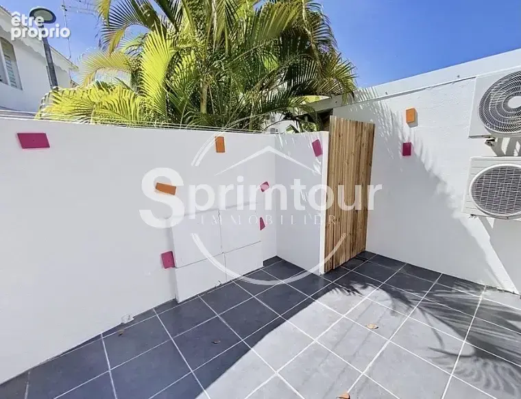 Marina Saint-Francois - Appartement T3 meublé en rez-de-chaussée avec piscine - photo 9