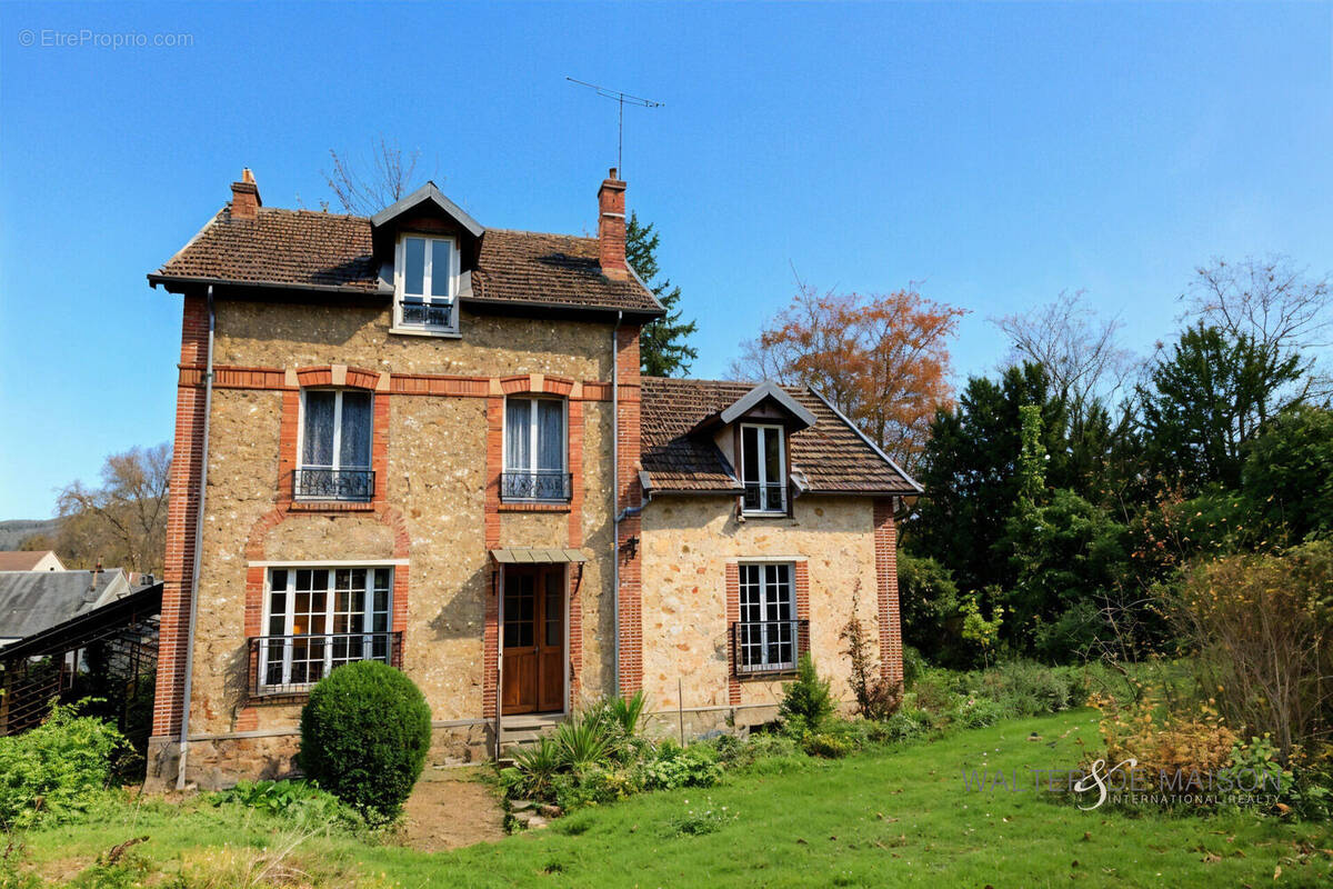 Maison à SAINT-REMY-LES-CHEVREUSE