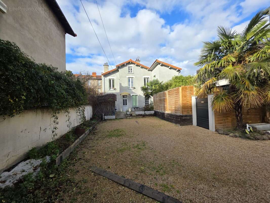 Maison à CLERMONT-FERRAND