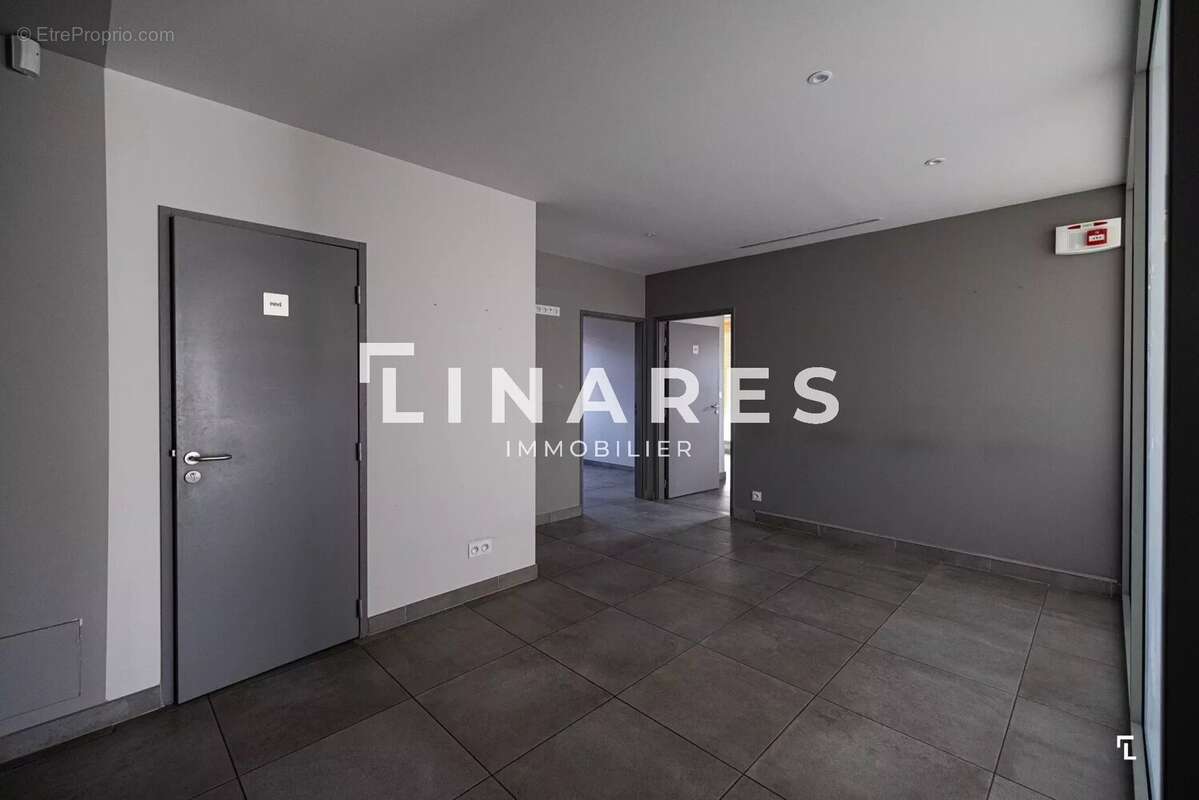 Commerce à SAINT-REMY-DE-PROVENCE