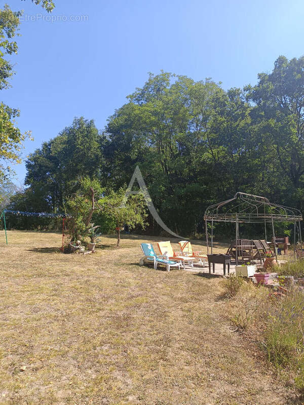 Maison Saint Julien De Chedon - 166 m² - photo 16