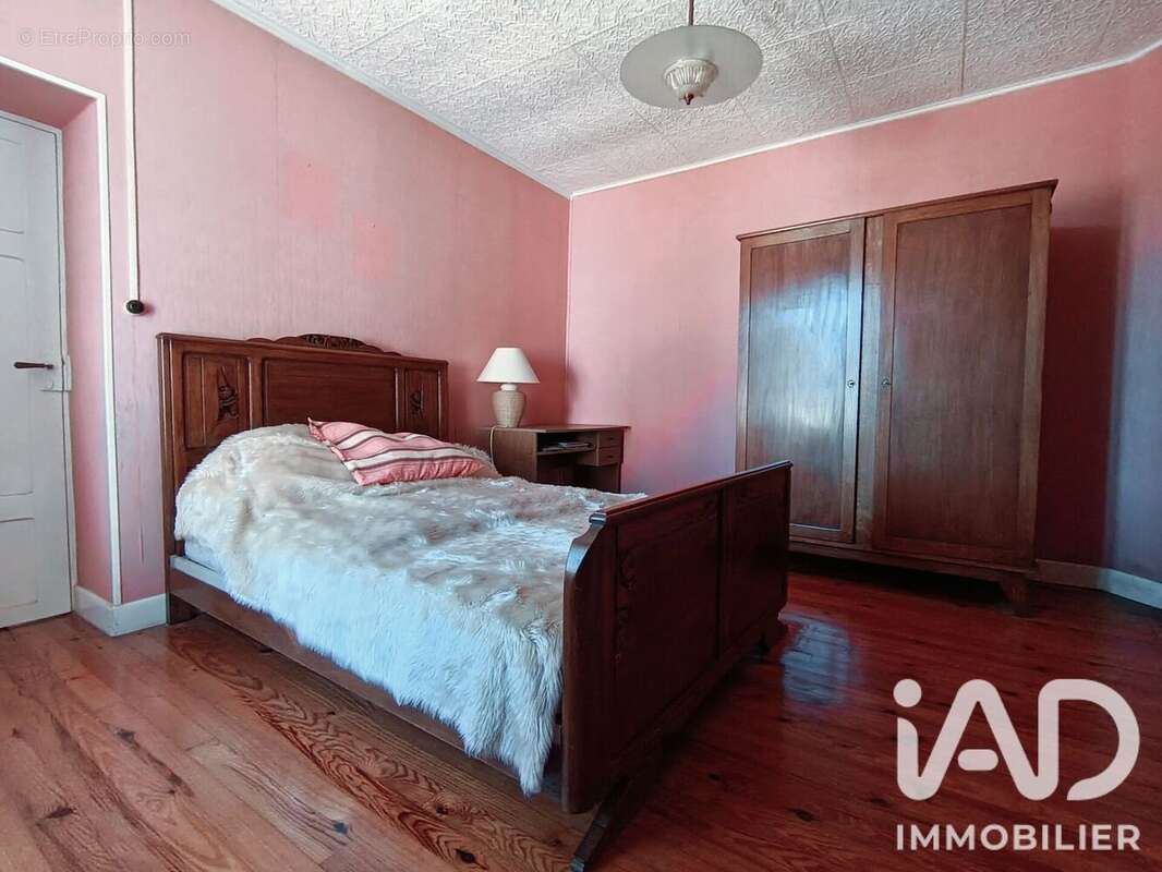 Maison 75 m² à Youx  - photo 7