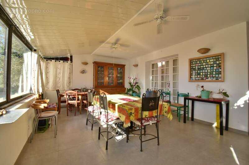 Maison à SAINT-GENIEZ