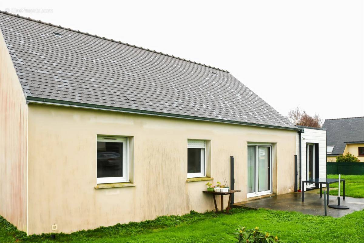 Maison à PLONEOUR-LANVERN