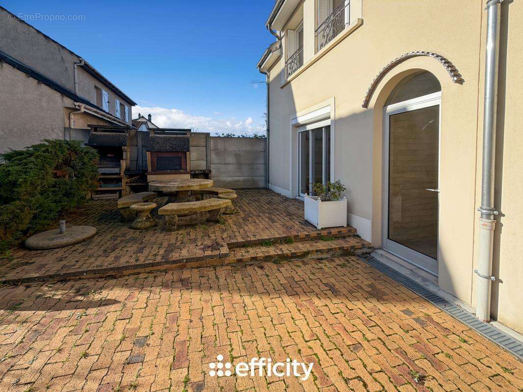 Maison à VILLIERS-SUR-MARNE