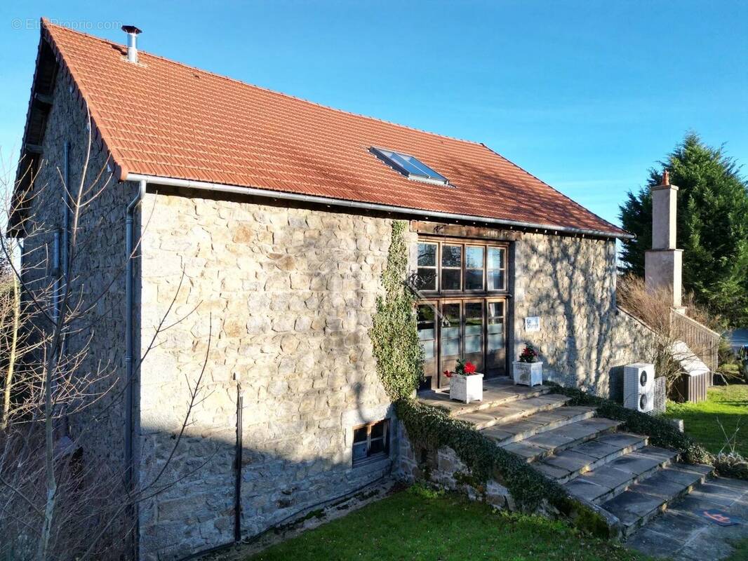 Maison à GOUTTIERES