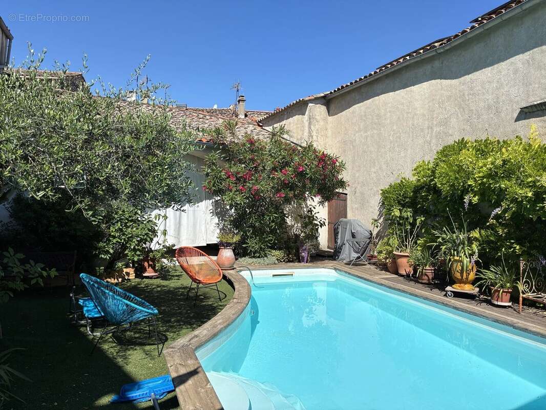 Maison à CANNES-ET-CLAIRAN