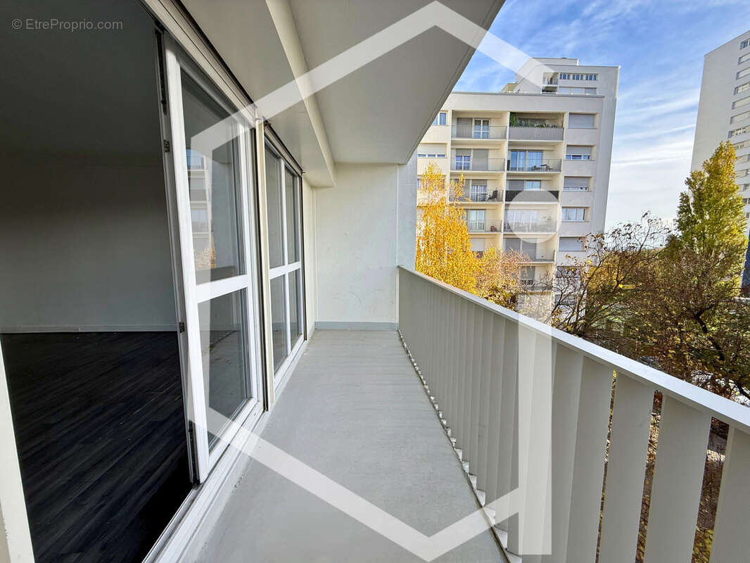 Appartement à ROSNY-SOUS-BOIS