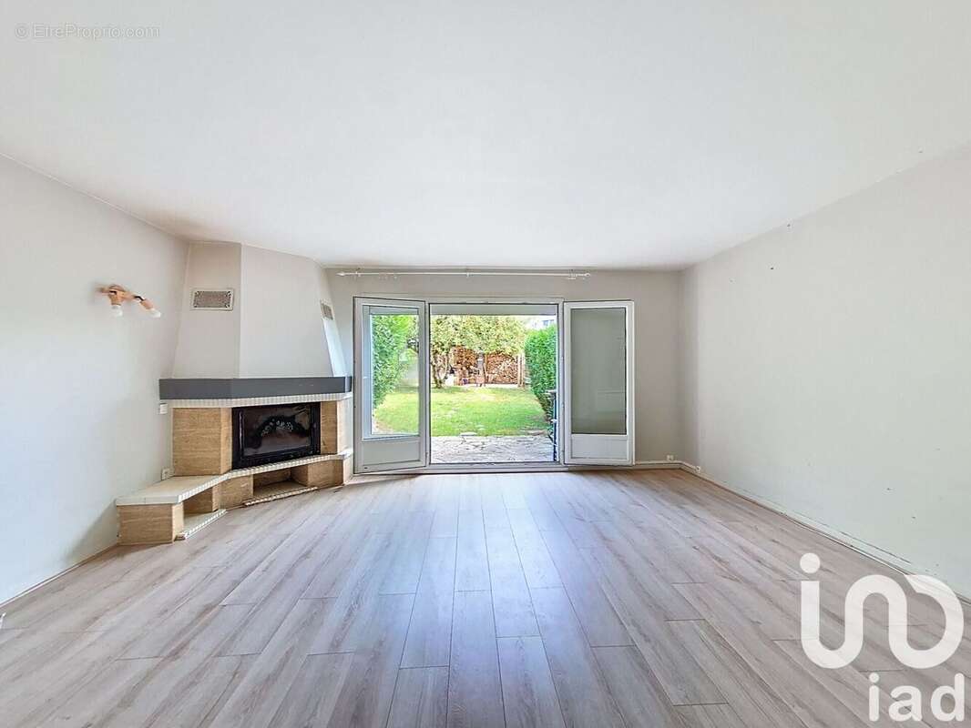 Photo 3 - Maison à VILLIERS-LE-BACLE