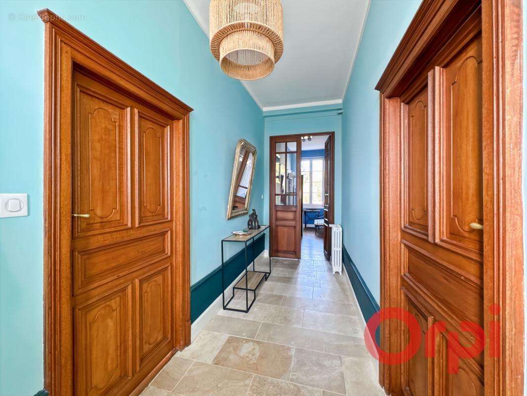 Maison à SAINT-AMAND-MONTROND