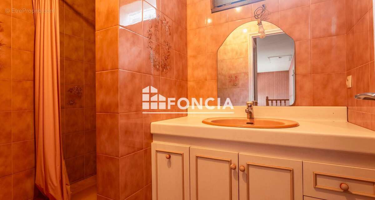 Maison à L'HAY-LES-ROSES