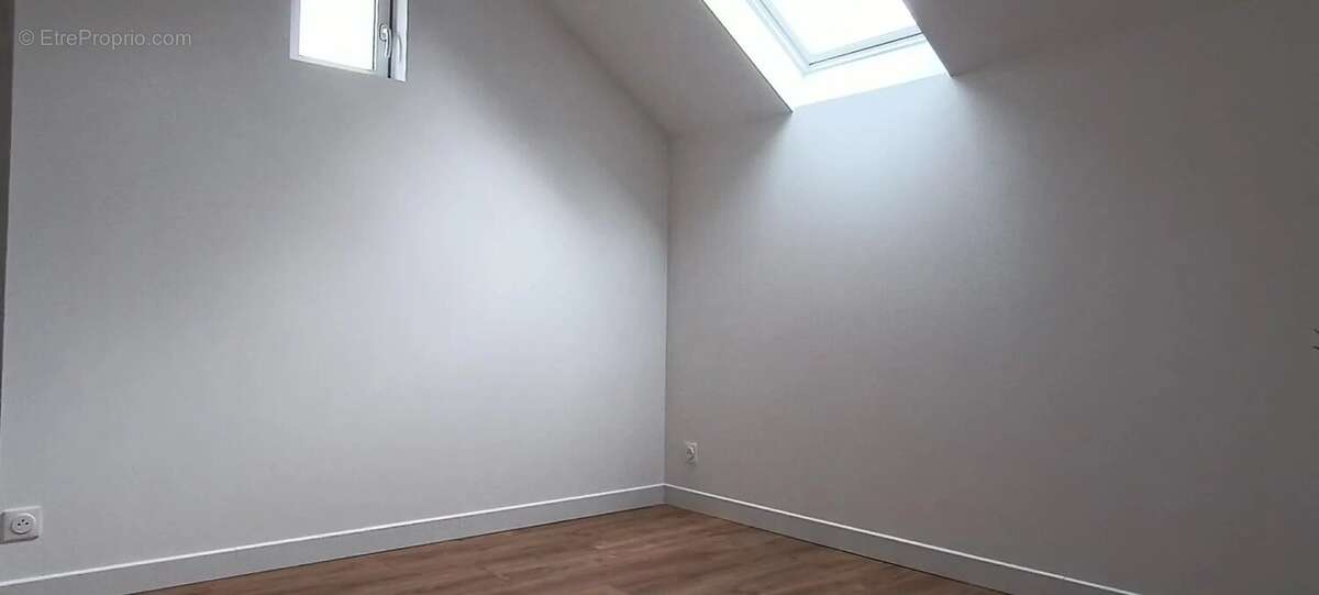 Maison à BAZOUGES-LA-PEROUSE