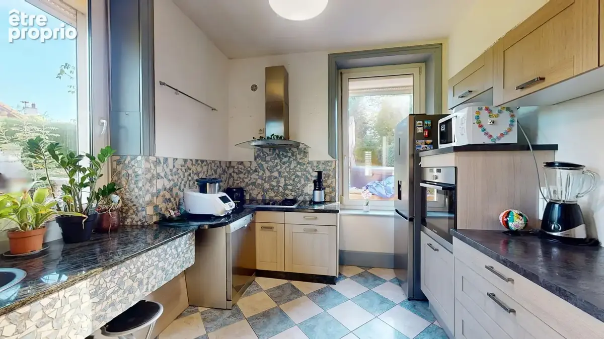 Immense maison avec terrasse en vente à Bruyères - photo 9