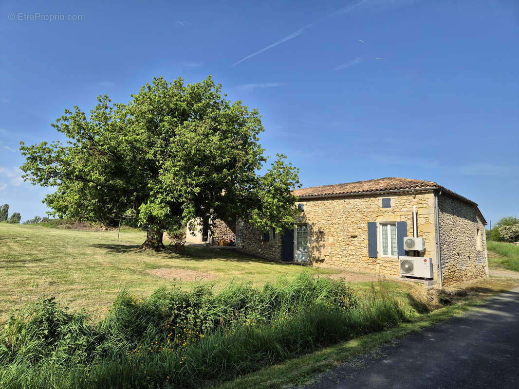 Maison à CAUMONT