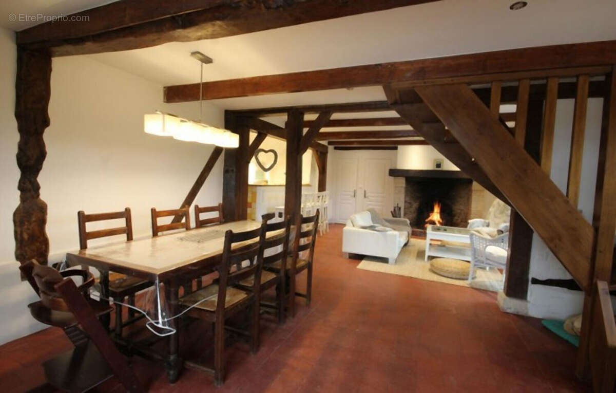 Maison à BASSENEVILLE