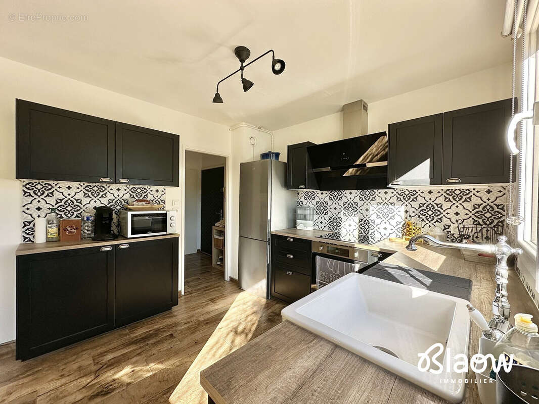 Appartement à DECINES-CHARPIEU