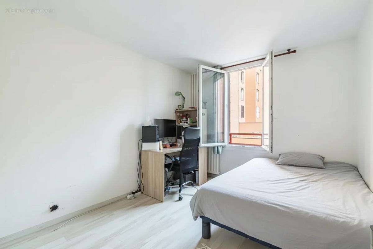 Appartement de 4 pièces de 82 m² à Champs-sur-Marne - photo 6