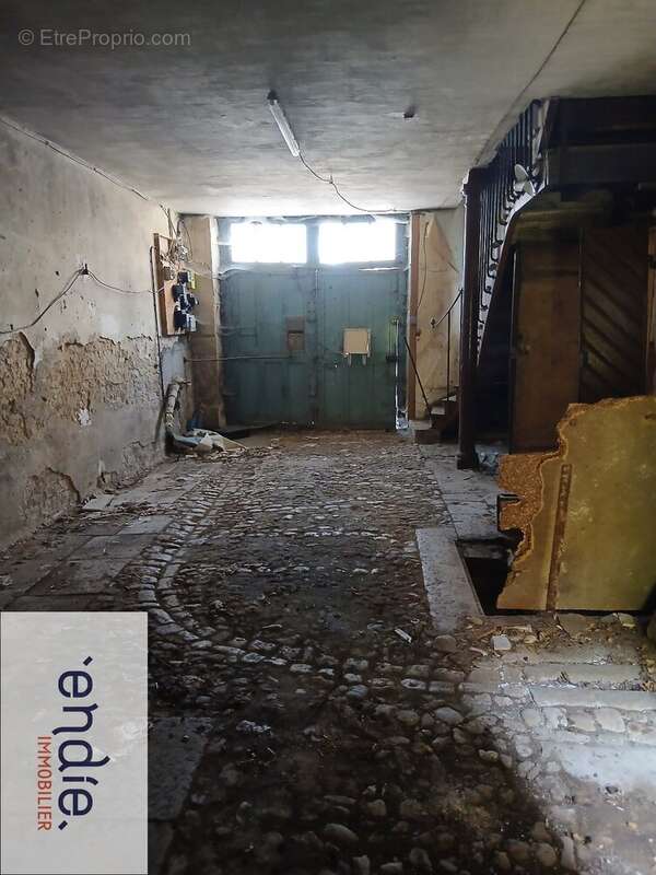 Immeuble de 352 m² à rénover avec fort potentiel  Champlitte (70160) - photo 16