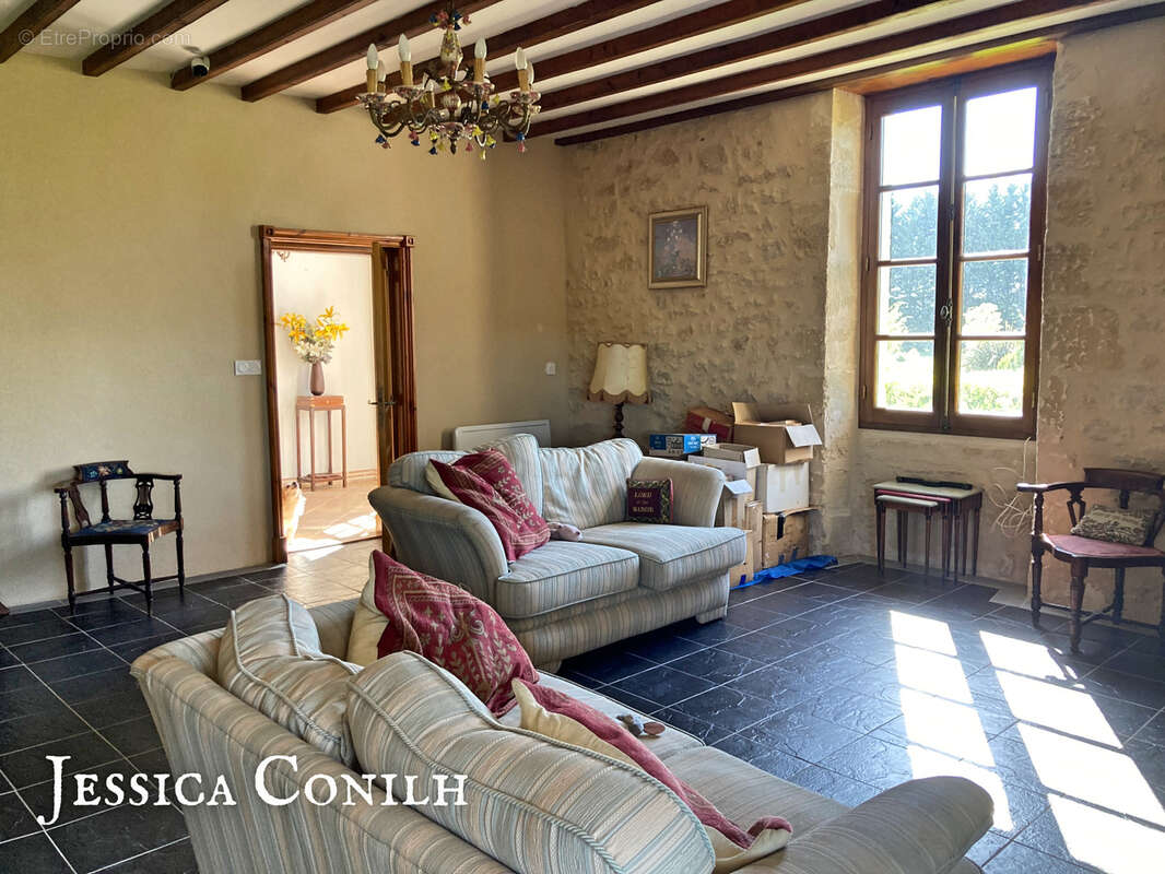 Maison à BOURDELLES