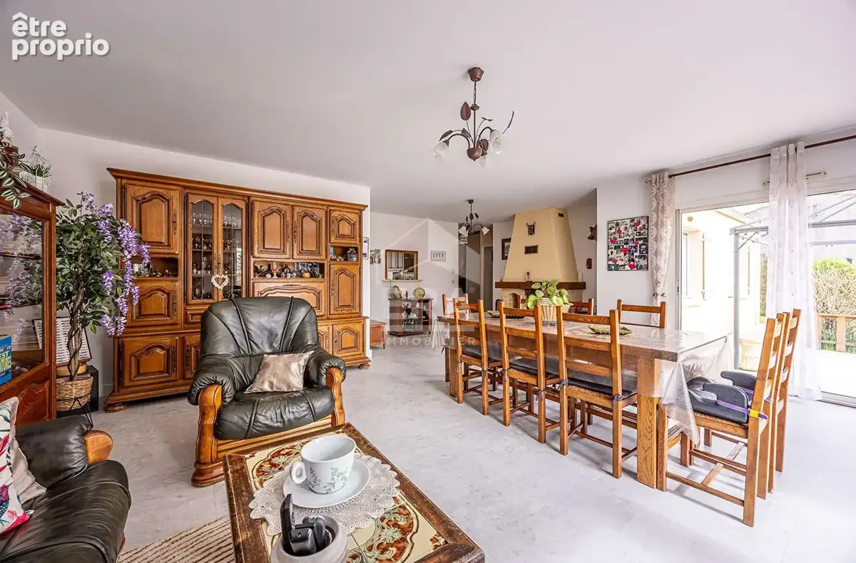 Maison de plain pied de126 m2, 20 minutes La Rochelle, 3 chambres, garage, beau terrain. - photo 7