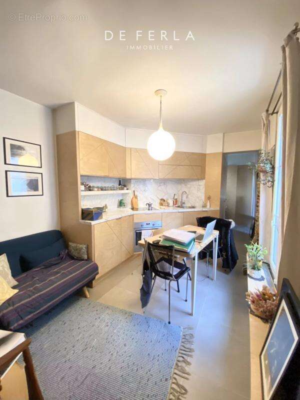 Appartement à PARIS-10E