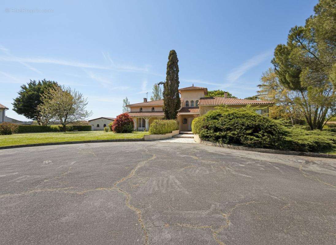 Maison à LABASTIDE-SAINT-PIERRE