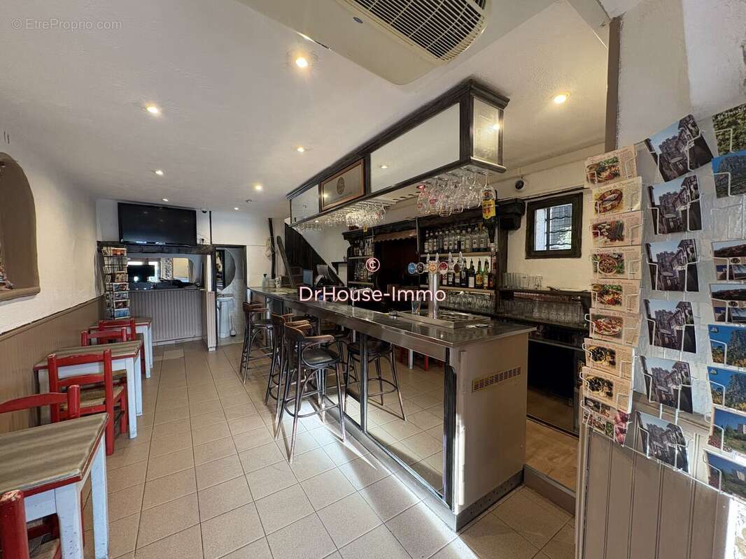 Commerce à SAINT-JEANNET