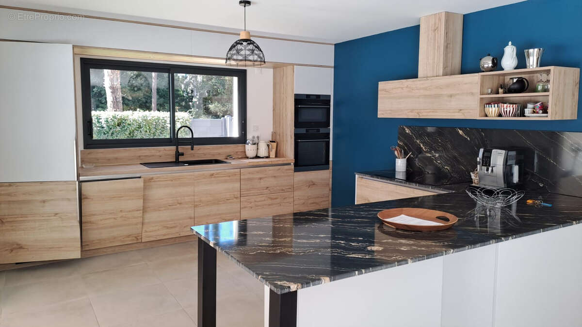 Maison à LES MATHES