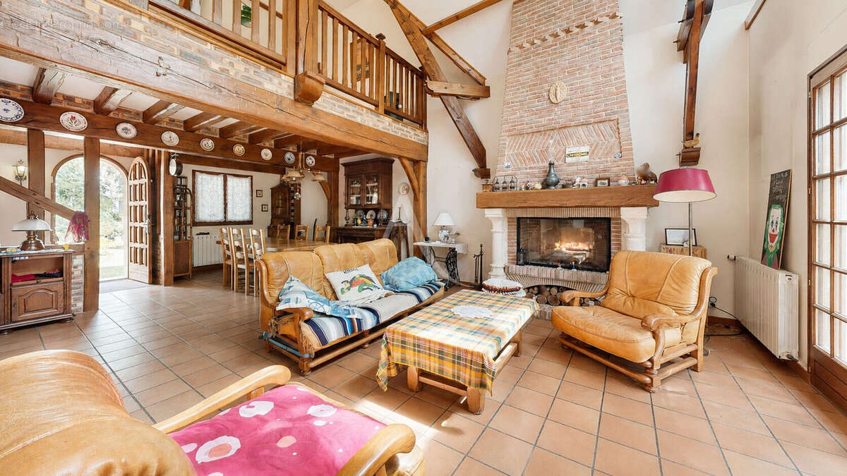 Maison à LES MUREAUX