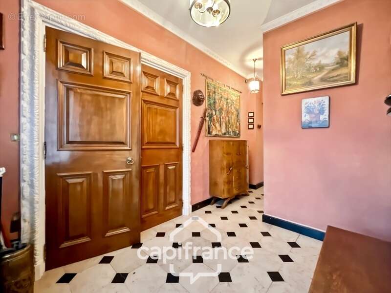 Maison à SAINT-MAUR-DES-FOSSES