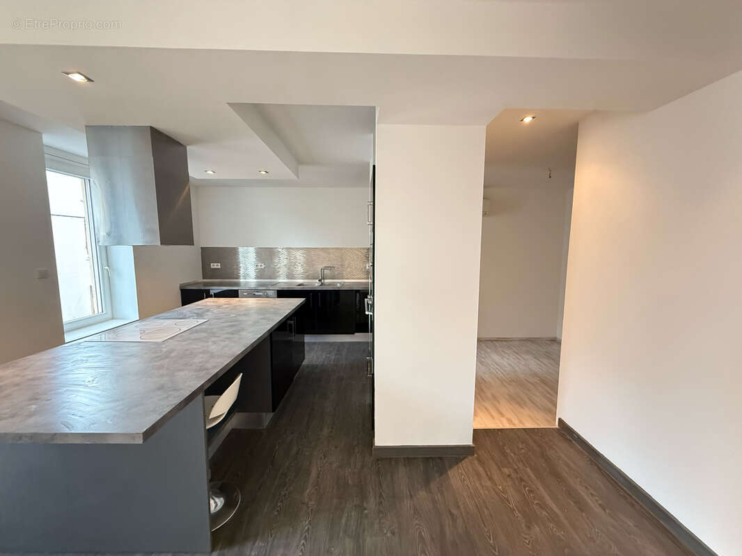 Appartement T3 lumineux 75 m2 centre-ville proche quais - photo 4