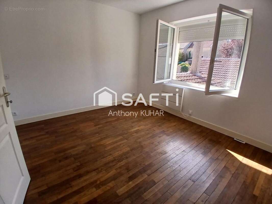 Maison 80 m² à Dun-Sur-Auron  - photo 9