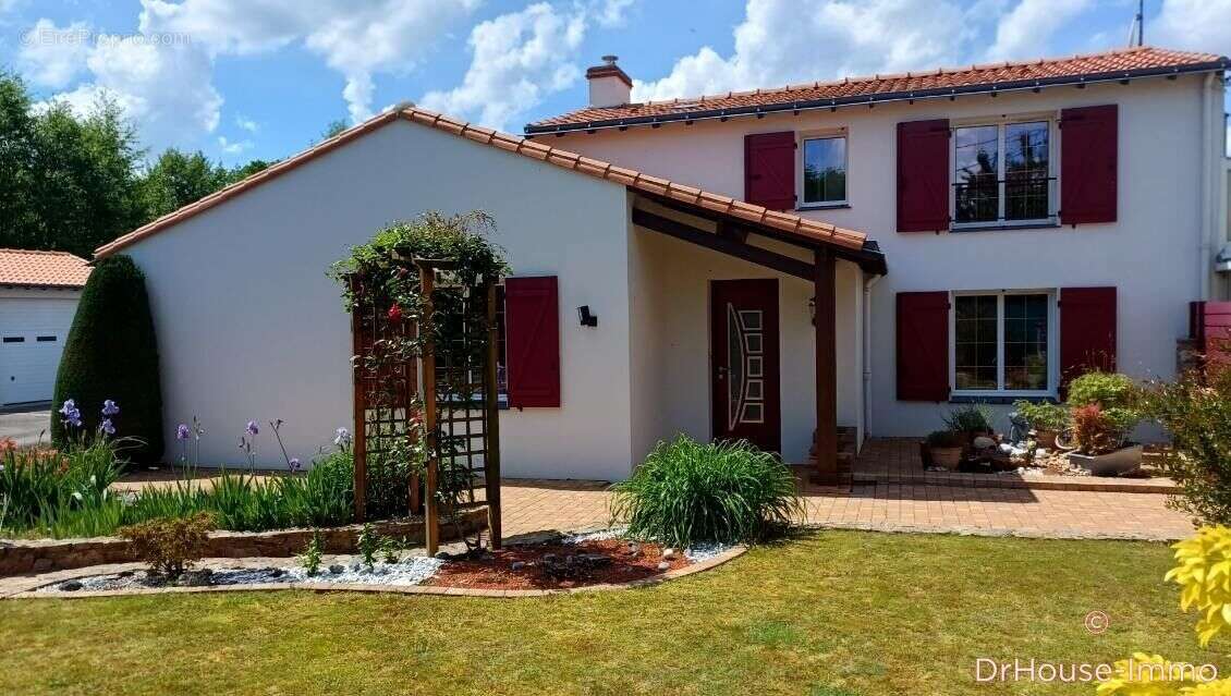 Maison à LEGE