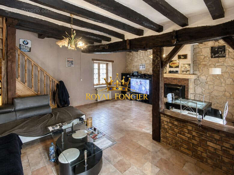 Maison 102 m² à Charnizay  - photo 3