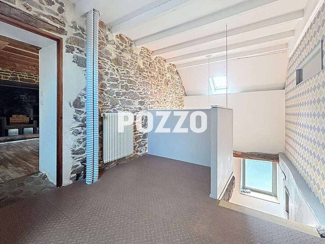 Maison à SAINT-PLANCHERS