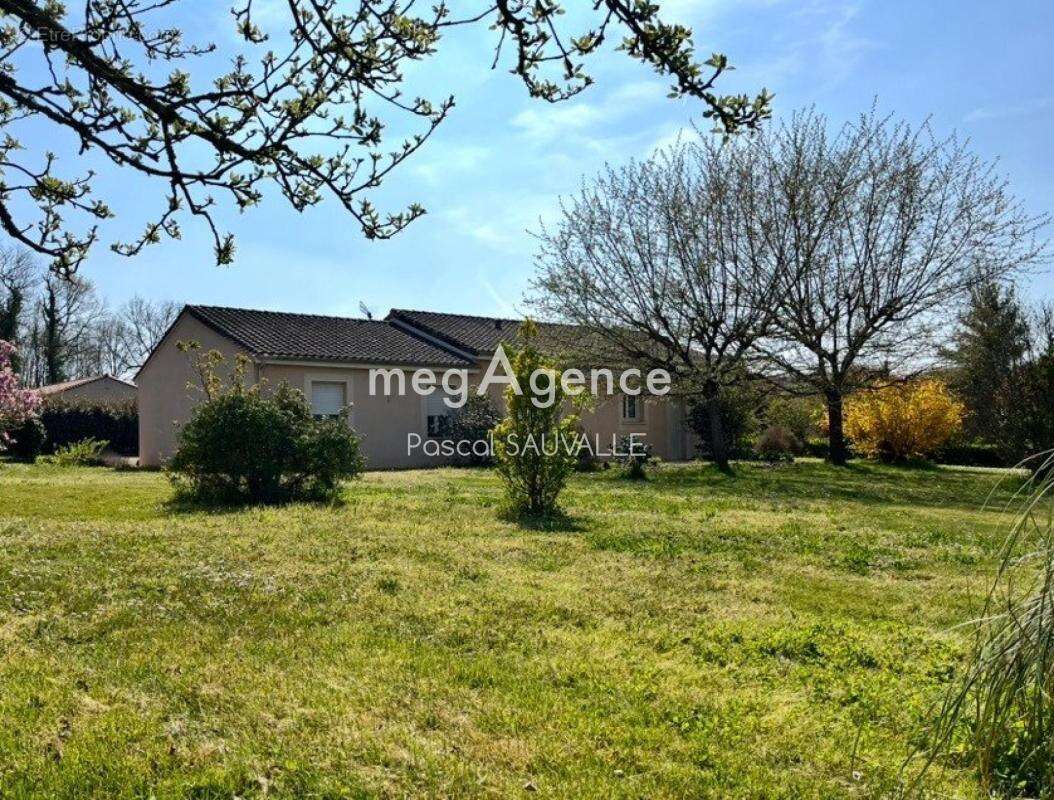 Maison à TOCANE-SAINT-APRE