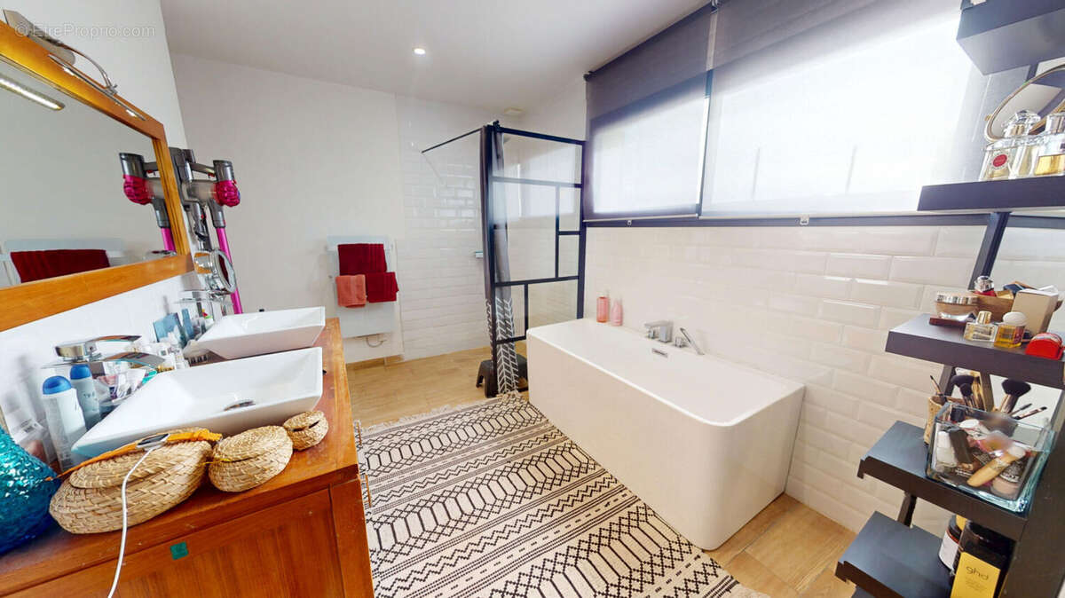 Villemoustaussou - Maison familiale avec piscine & studio indépendant ! - photo 9