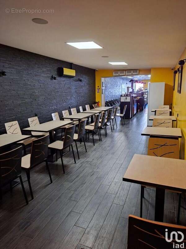 Photo 3 - Commerce à SAINT-AMAND-LES-EAUX